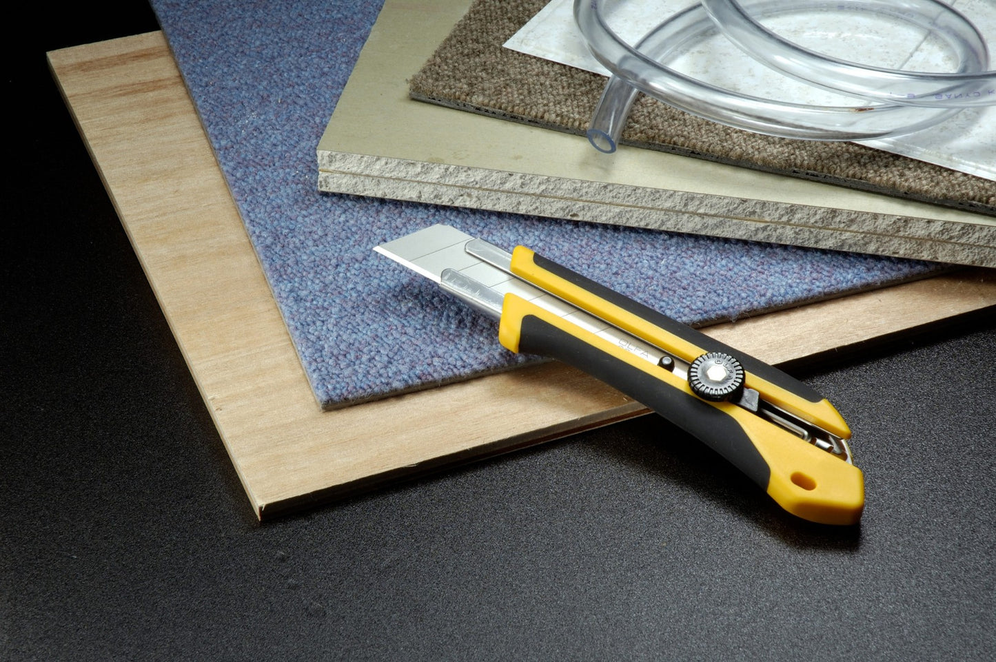 Olfa 196B Hyper Screw Lock 25mm Snap Off Knife